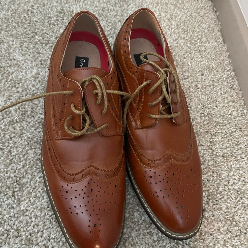 size 8 shoes only try once and willing to sell